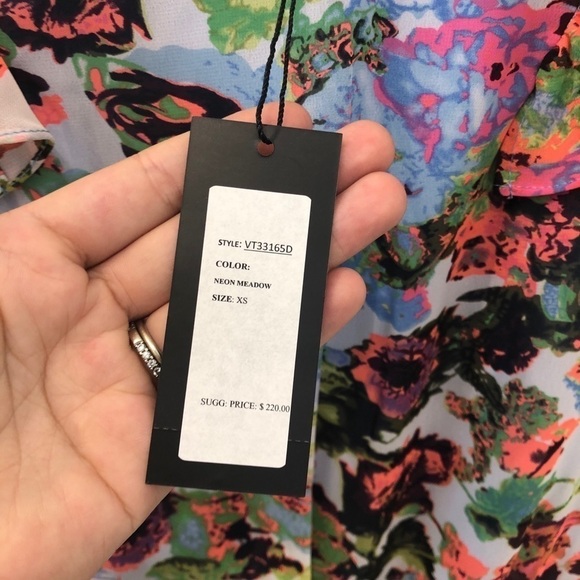 VERTIGO Chiffon Printed Short Sleeve Dress - Picture 11 of 13